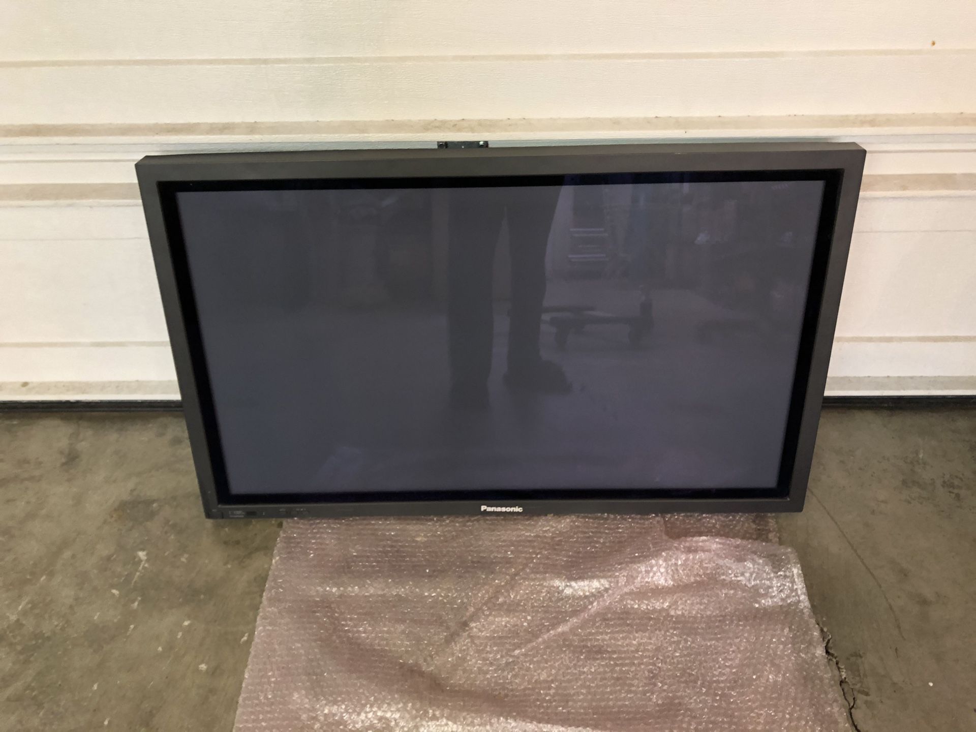 42” Wide Plasma Display TV