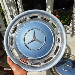 Classic Mercedes Benz hub caps