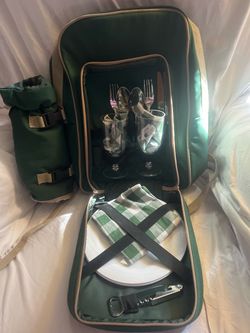 Green Picnic Backpack Set for Two