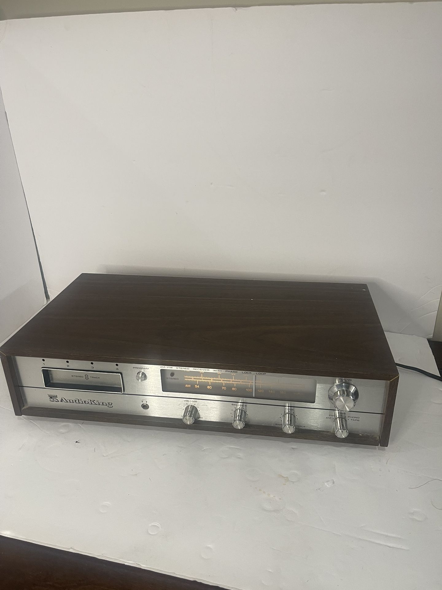 AUDIO KING Audio King AM/FM Receiver 8 Track Cartridge Tape