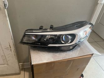 2017-2018 Kia forte left headlight