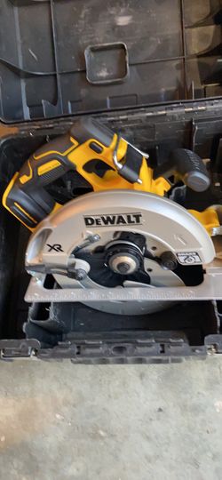 Dewalt DCS574W1 Circular Saw XR 71/4”With Brake Tool Only Solo Herramienta.