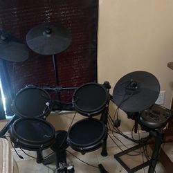 Alesis Electric Drum Set 