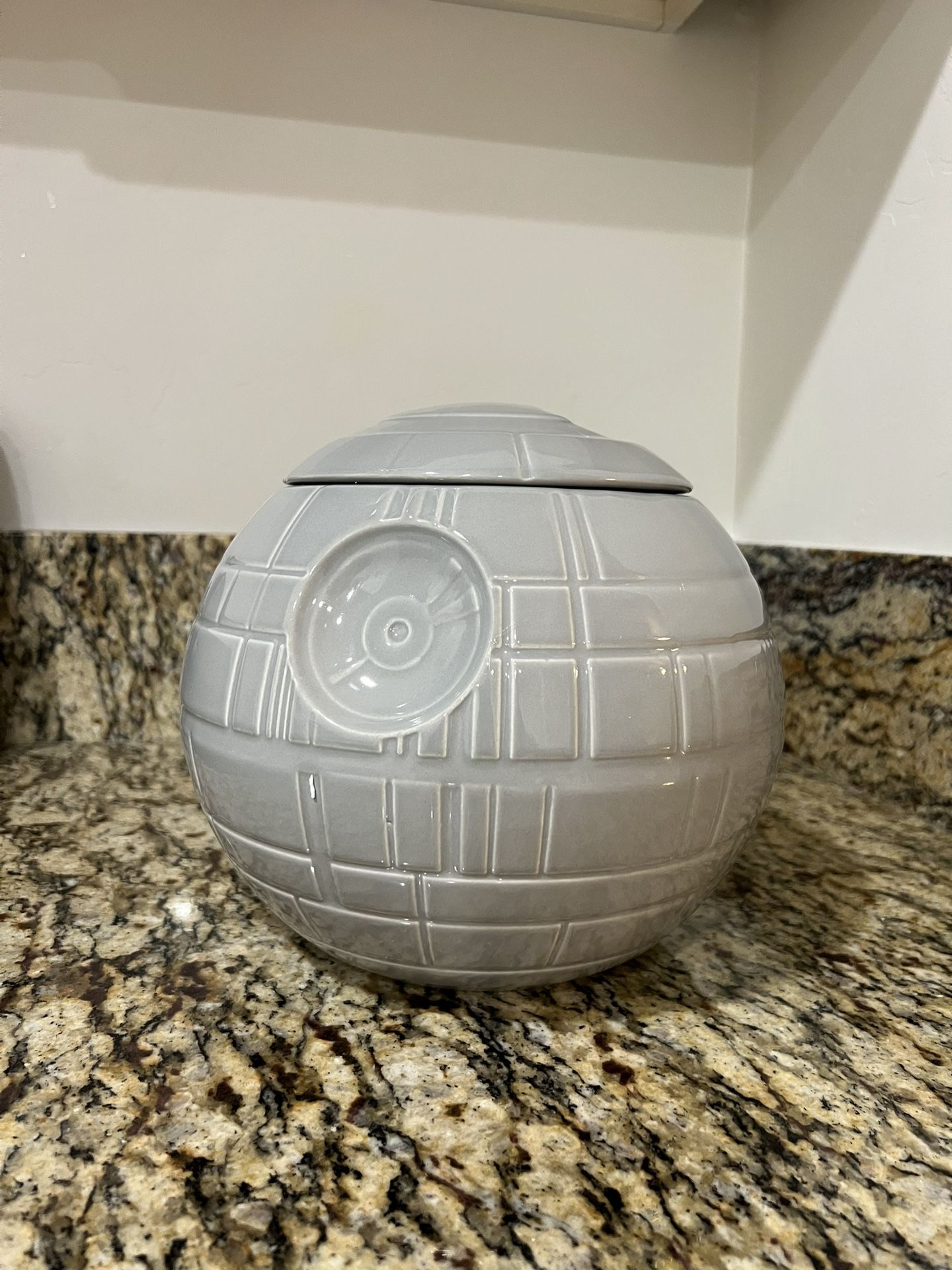 Star Wars Death Star Ceramic Cookie Jar Ukonic