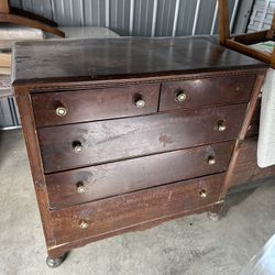 Classic Dresser (Solid Wood)