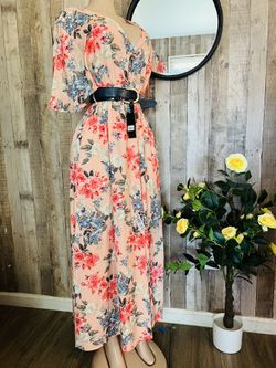 Beautiful summer dress, size XL includes belt