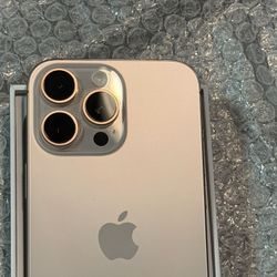 iPhone 16 PRO MAX AT&T Size and Cricket 100% Battery Health 