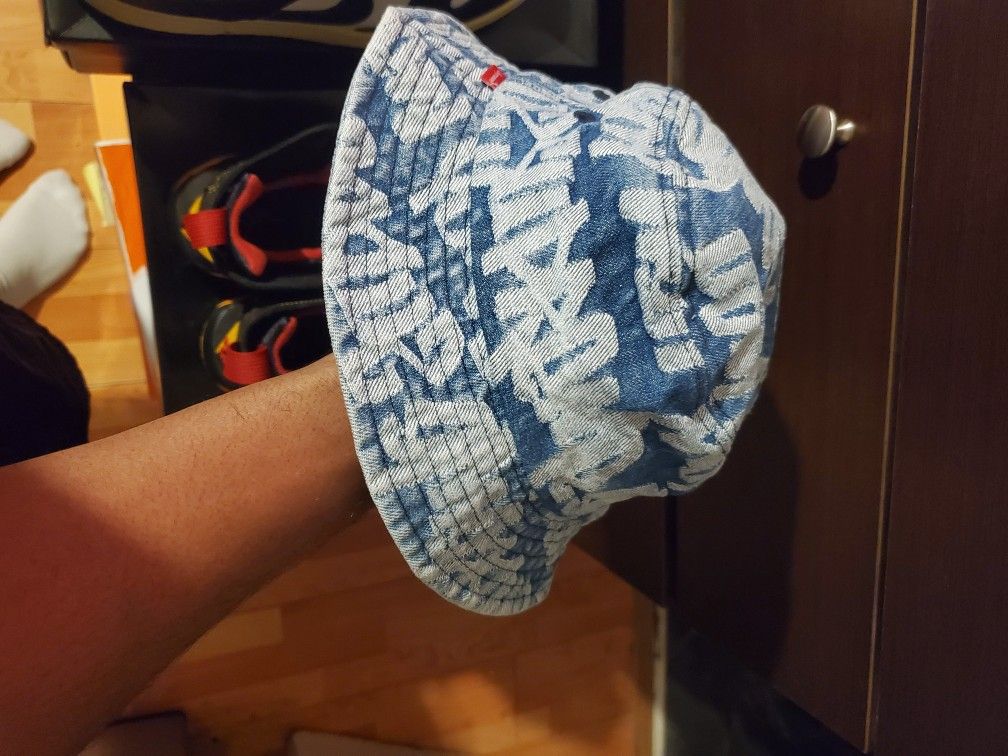 Supreme Denim Bucket Hat * Worn Once * OBO