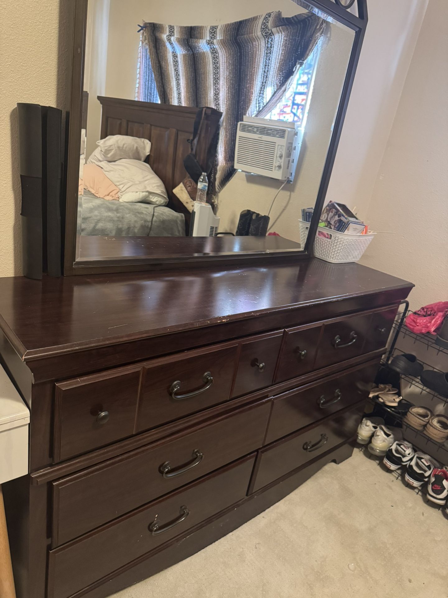 Dresser With Mirror