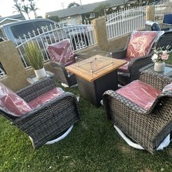 Patio Set Outdoor Swivel Chairs Brand New 