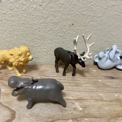 Lot of 4 KINDER Surprise Egg Toys Zoo Animals Lion Reindeer Koala Hippo