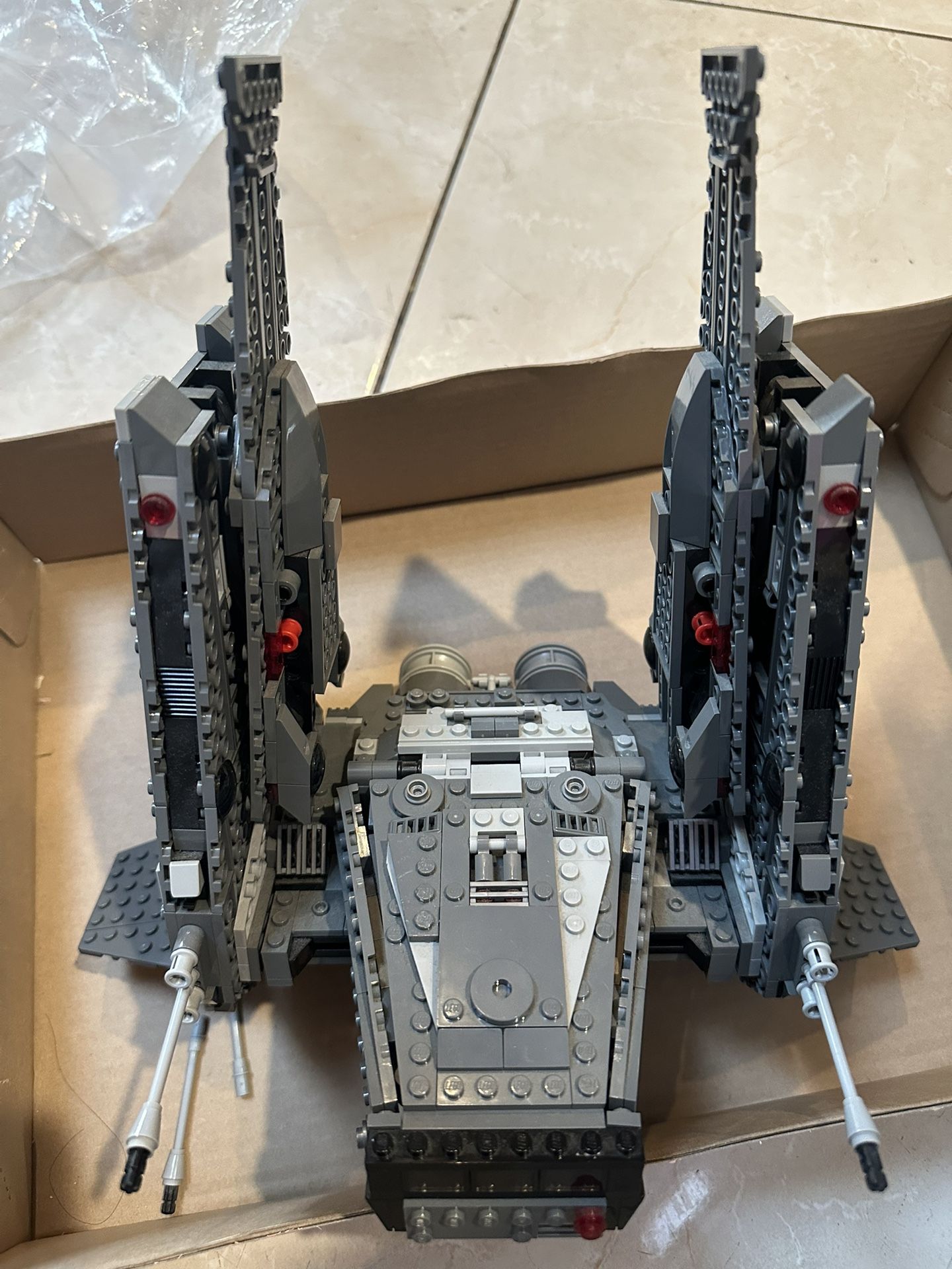 LEGO Star Wars: Kylo Ren's Command Shuttle (75104)