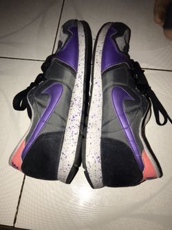 NIKE SHOE