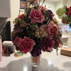 Beautiful rose flower arrangement