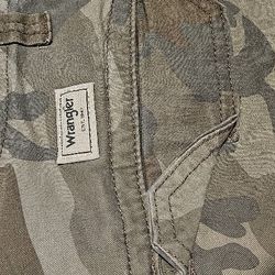 Wranglers Camo Cargo Pants Size 29x30