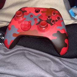 XBOX ONE CONTROLLER RED CAMO EDITION 