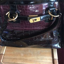 Woman Purses And Handbag Like New