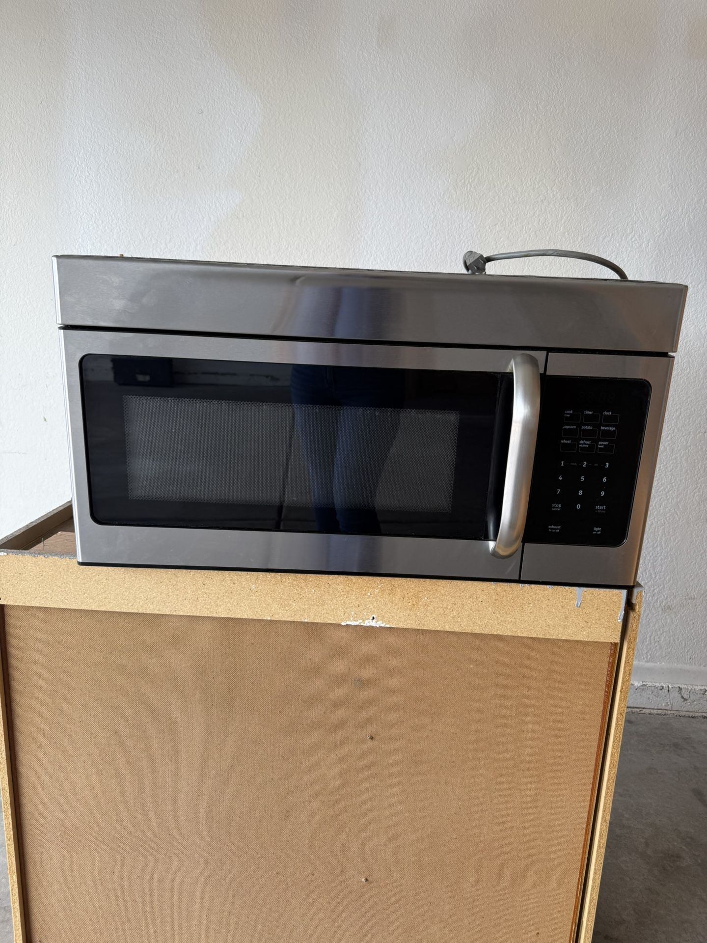 Over The Range Microwave fridgaire