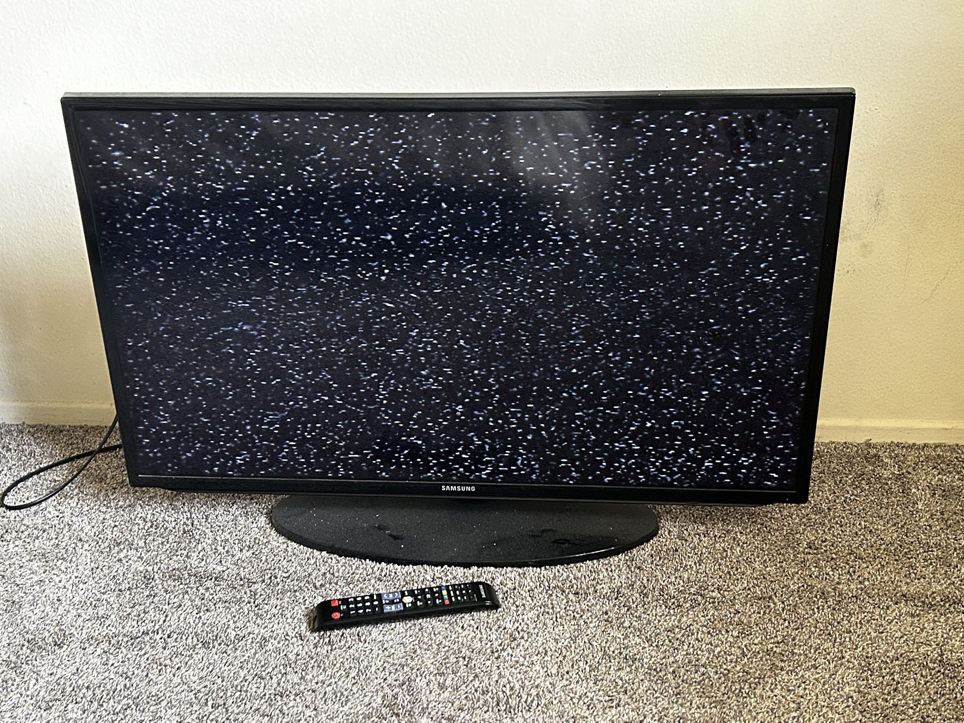 Samsung UN40H5203 40-Inch 1080p Smart LED TV (2014 Model)