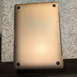 Rose Gold MacBook Air 13”