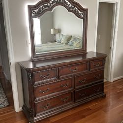Dark Wood bedroom Set