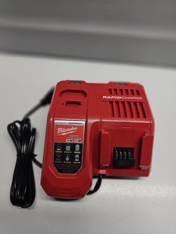 MILWAUKEE M18 RAPID CHARGER