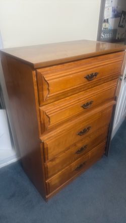 5 drawl dresser