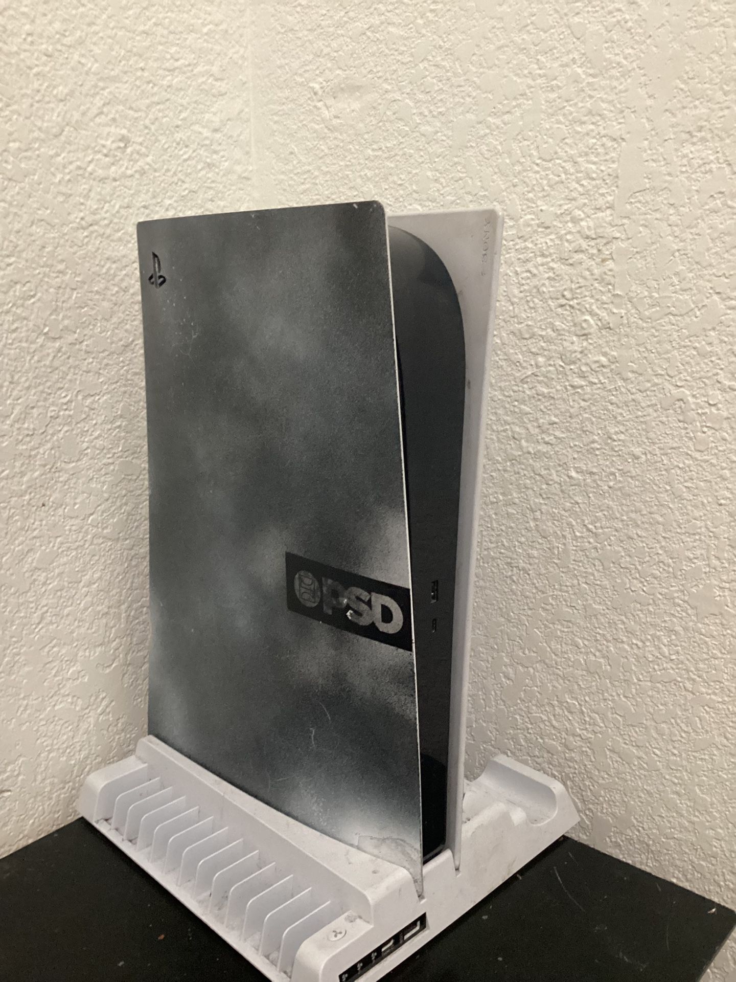 Spray Painted Ps5 !!READ DESCRIPTION!!