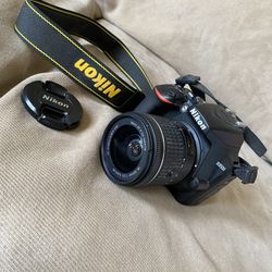 Digital Camera : Nikon D3500