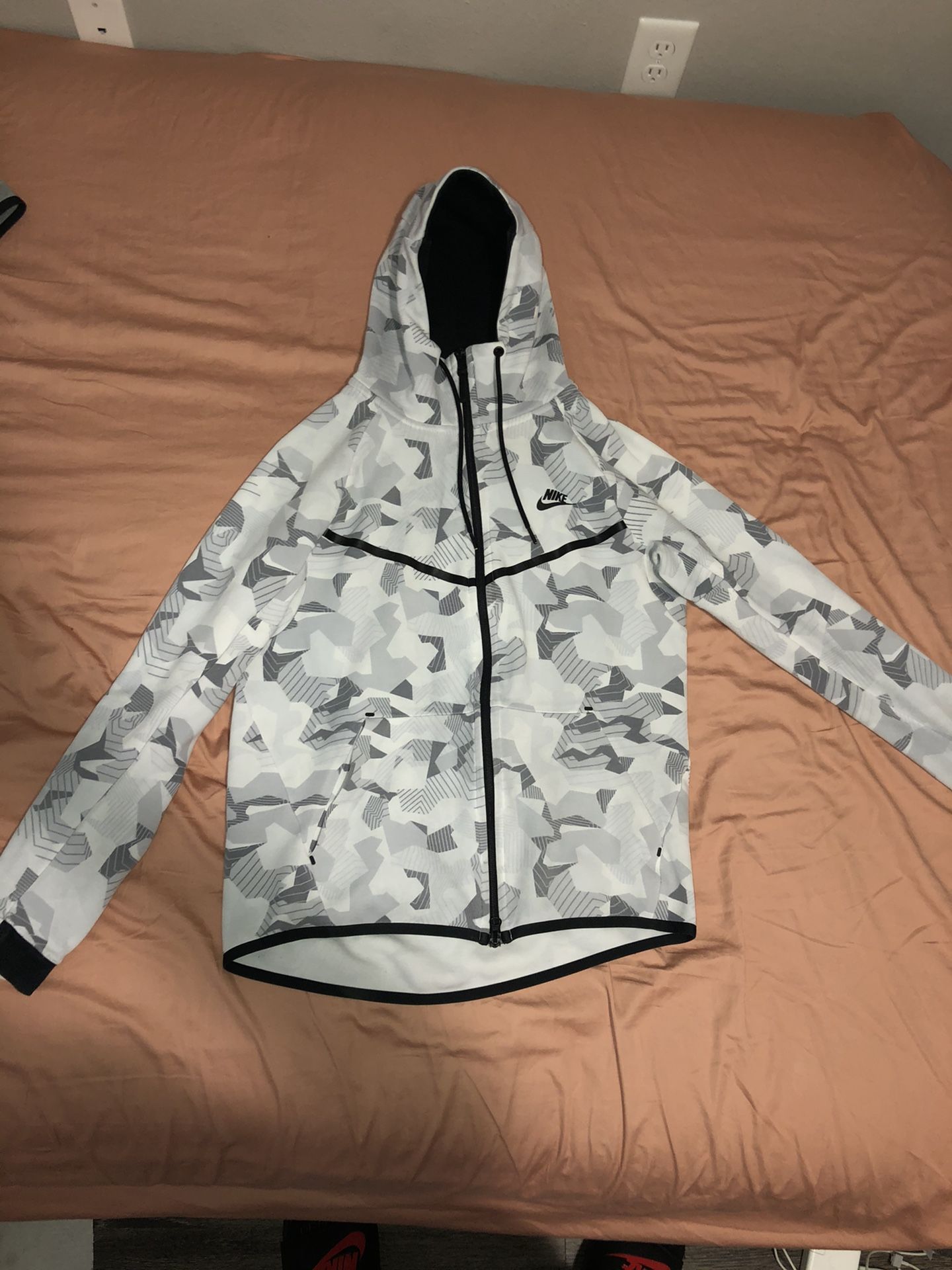 Nike Tech Fleece Hoodie Sz Small
