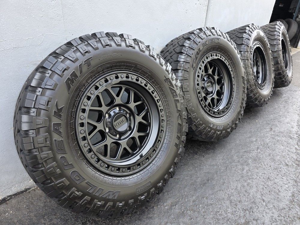 18" KMC GRS rims/wheels  w- 35" Falken MT Tires 