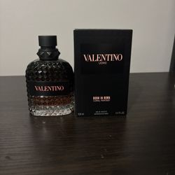 Valentino Born In Roma Coral Fantasy