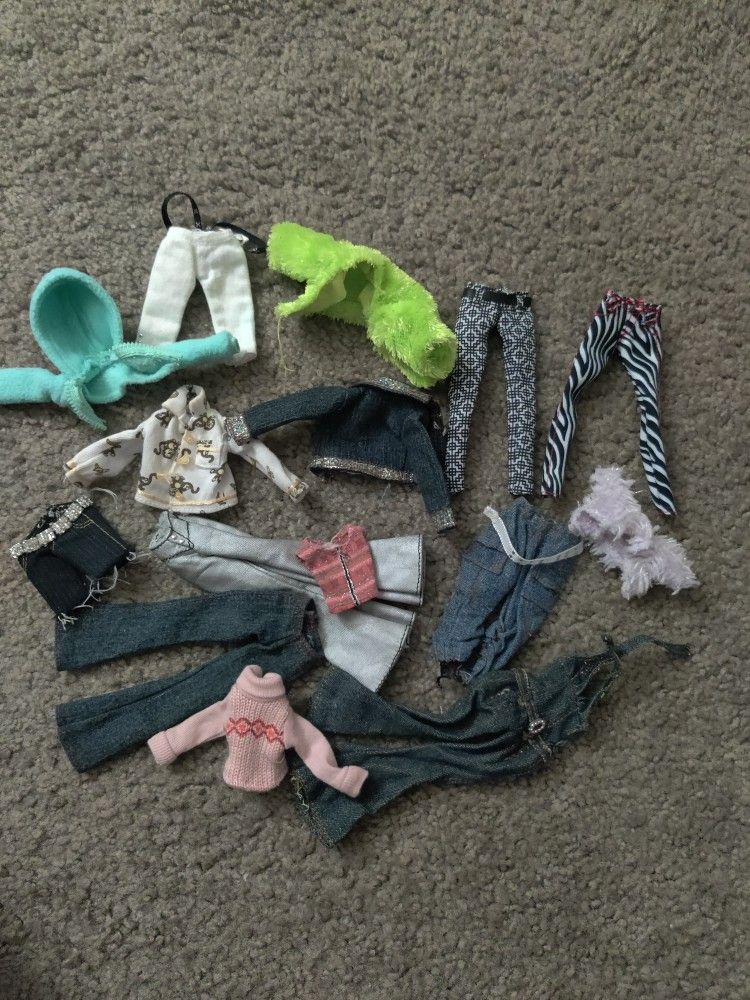 Bundle of Bratz Clothes