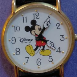 Disney Time Works Mickey Mouse Men Watch Wirh Mickey Shaped Tin