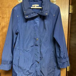 Women’s Raincoat 