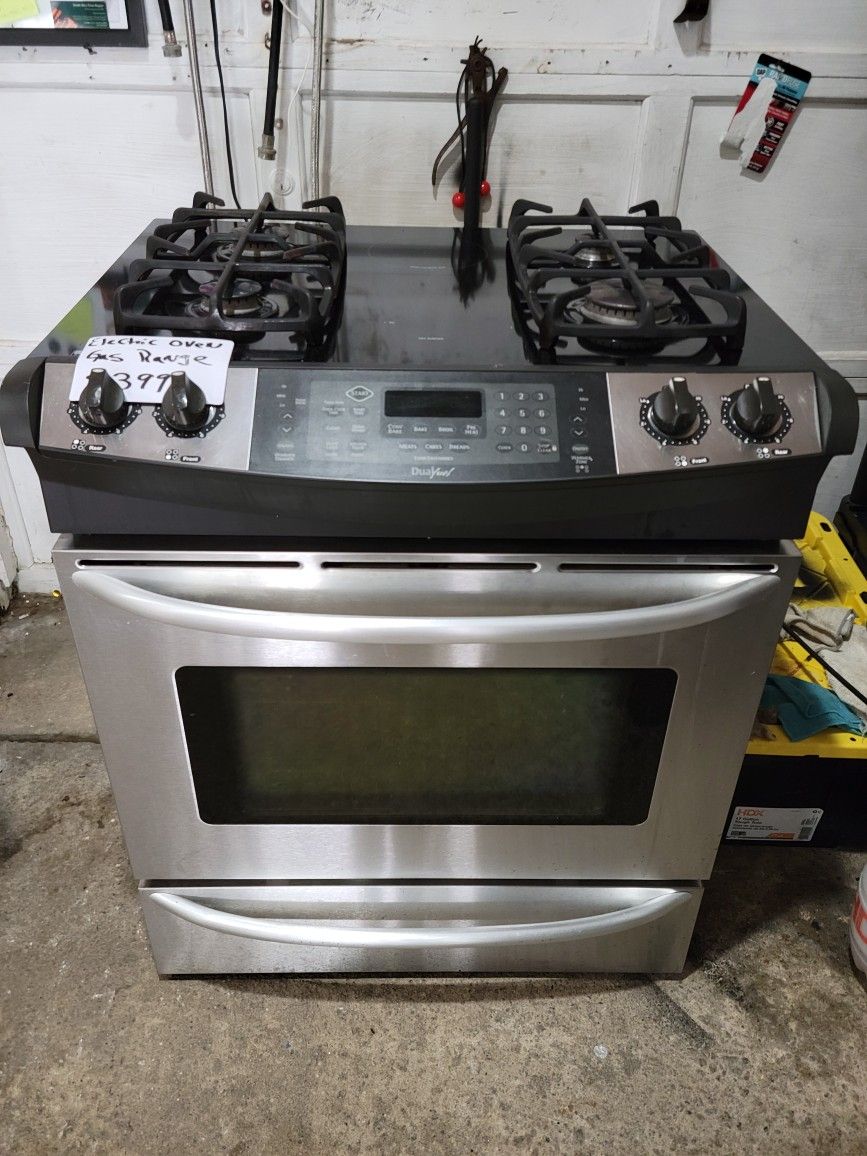 Stainless Steel Kenmore Elite Gas Stove ( Electric Oven)