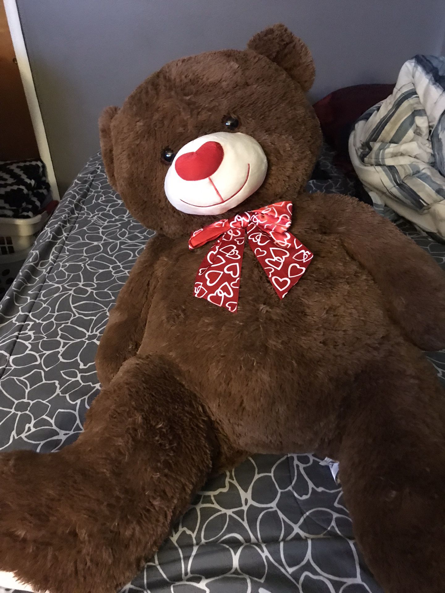 Valentine’s Day gift Huge Teddy Bear 🧸 