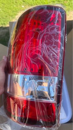 00-06 Chevy Tahoe Yukon Red Clear Tail Lights