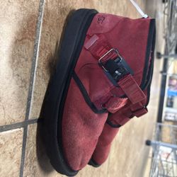 Uggs Men’s Red Suede Buckle Size9