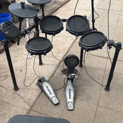 Alesis Drum Set 