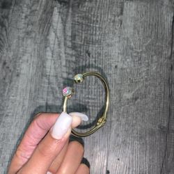 Golden Clasp Bracelet 