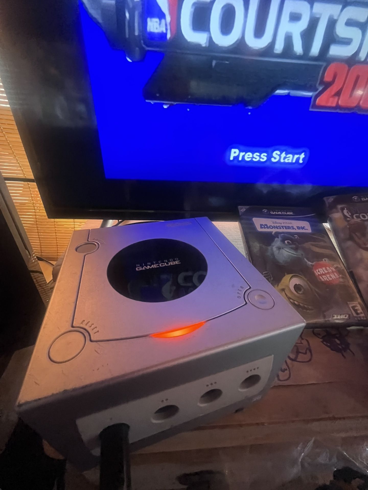 GameCube W Games And Controllers