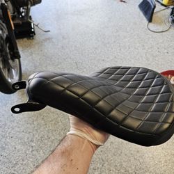 Sportster Solo Seat Kit