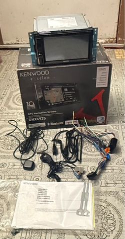 Kenwood Excelon DNX693S