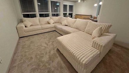 NEW IN BOX - Ivory Thick Soft Corduroy Sectional With Accent Pillows ** Finance Available $54 down