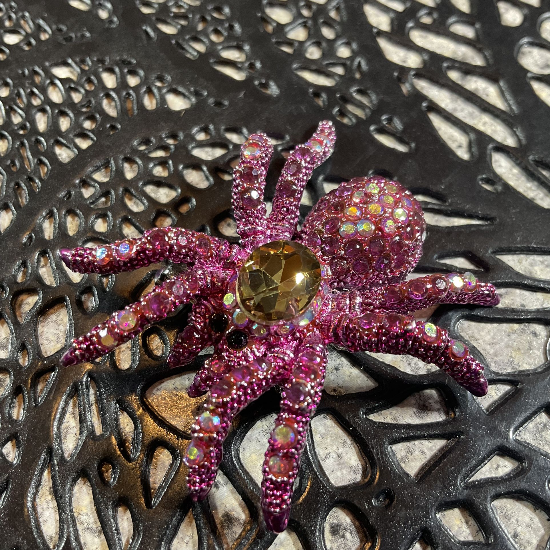 NEW! Pink Crystal Tarantula Spider Pin Brooch π·οΈ