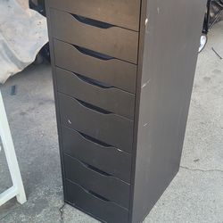 Cabinet with 9 drawers