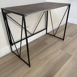 Folds Flat Desk 