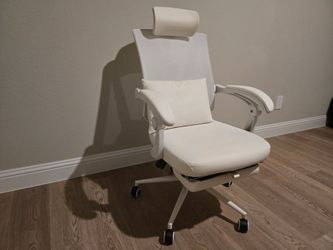 White desk chair
