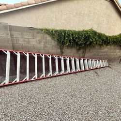 WERNER Twin Stepladder: 20 ft Ladder Size, Fiberglass, 300 lb Load Capacity, 149 lb W